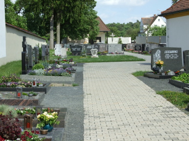 Tütschengereuther Friedhof 2010